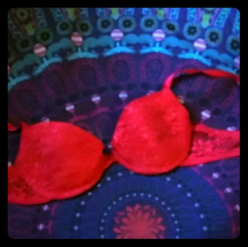 ♥️ Red Floral Lace Bra ♥️